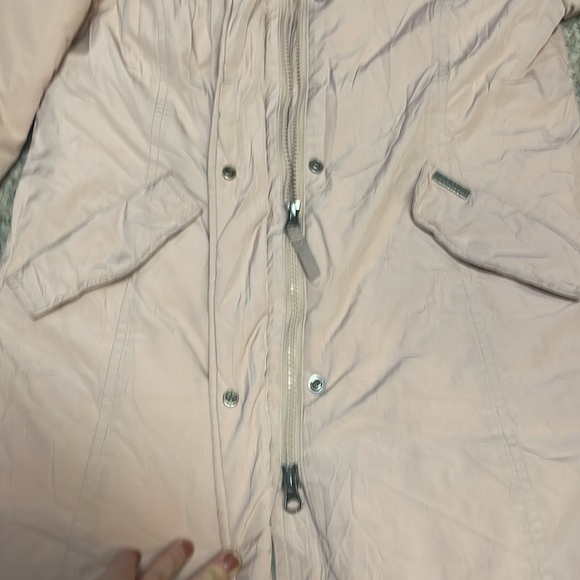 Woolrich downfilled parka with real fur hood trim - Picture 9 of 13